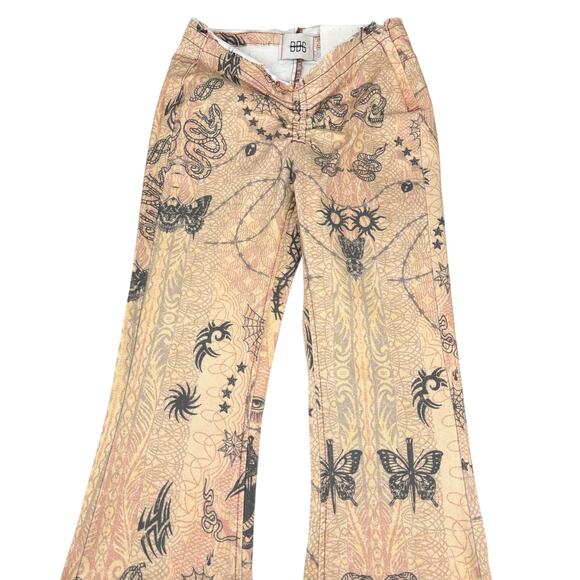 NWT BDG Urban Outfitters Printed Y2K Ruched Dipped V-Front Flare Jean Sz 25 - Picture 4 of 8
